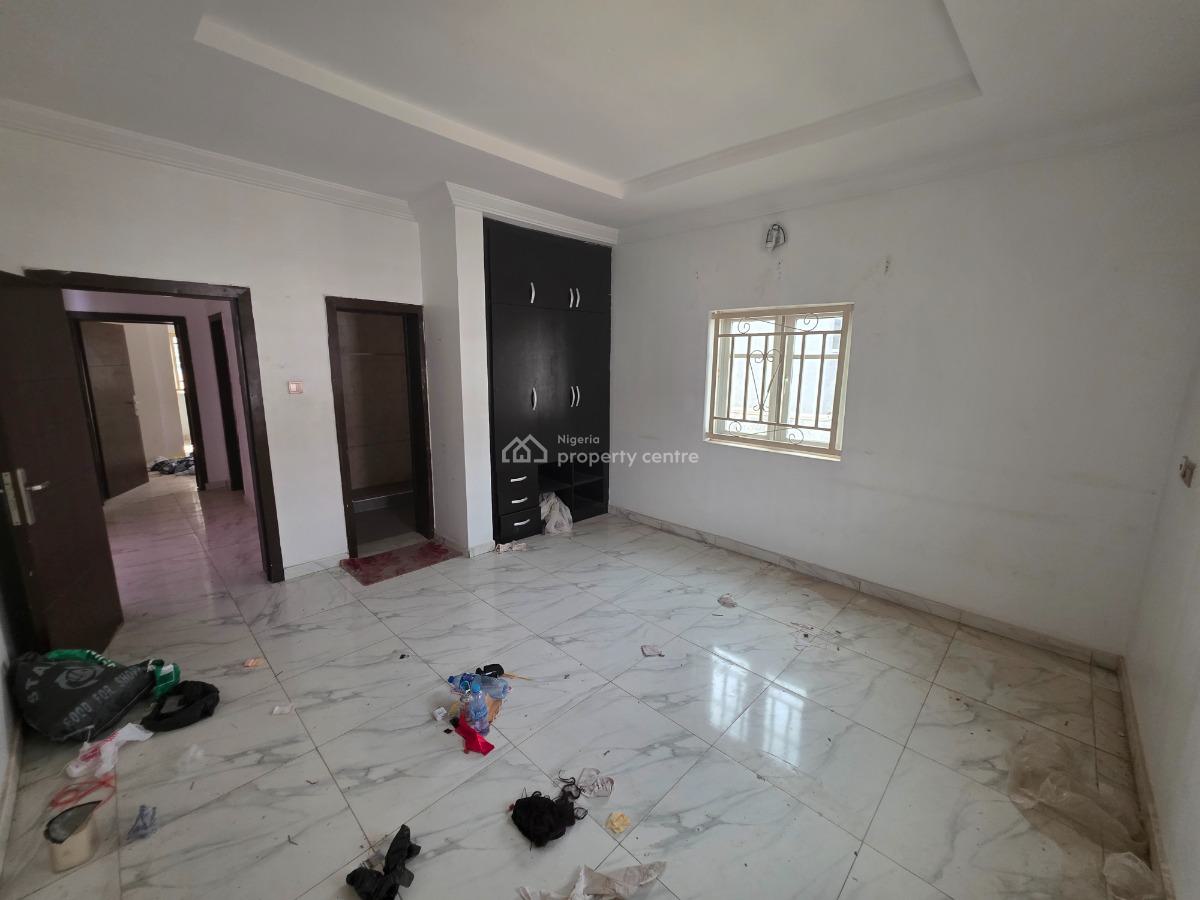 a Well Maintained 3 Bedroom Apartment, Ipent 7 Estate, Karsana, Abuja, Flat / Apartment for Rent
