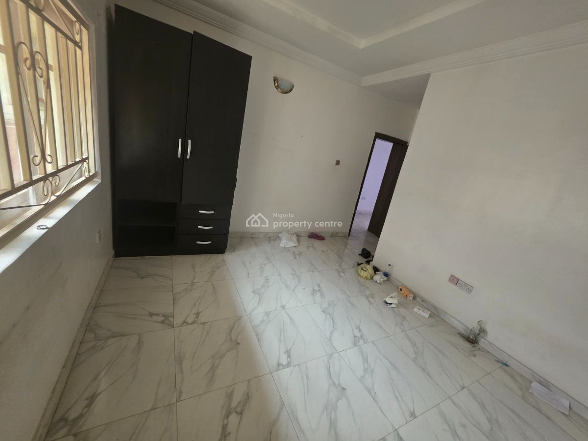 a Well Maintained 3 Bedroom Apartment, Ipent 7 Estate, Karsana, Abuja, Flat / Apartment for Rent