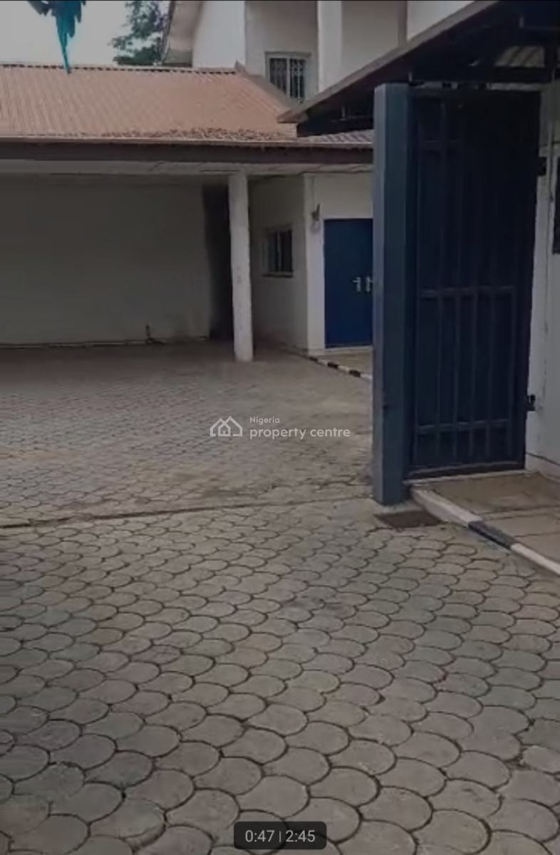 6 Bedrooms and 4 Bedrooms Duplexes with 4 Bq, Maitama District, Abuja, Detached Duplex for Rent