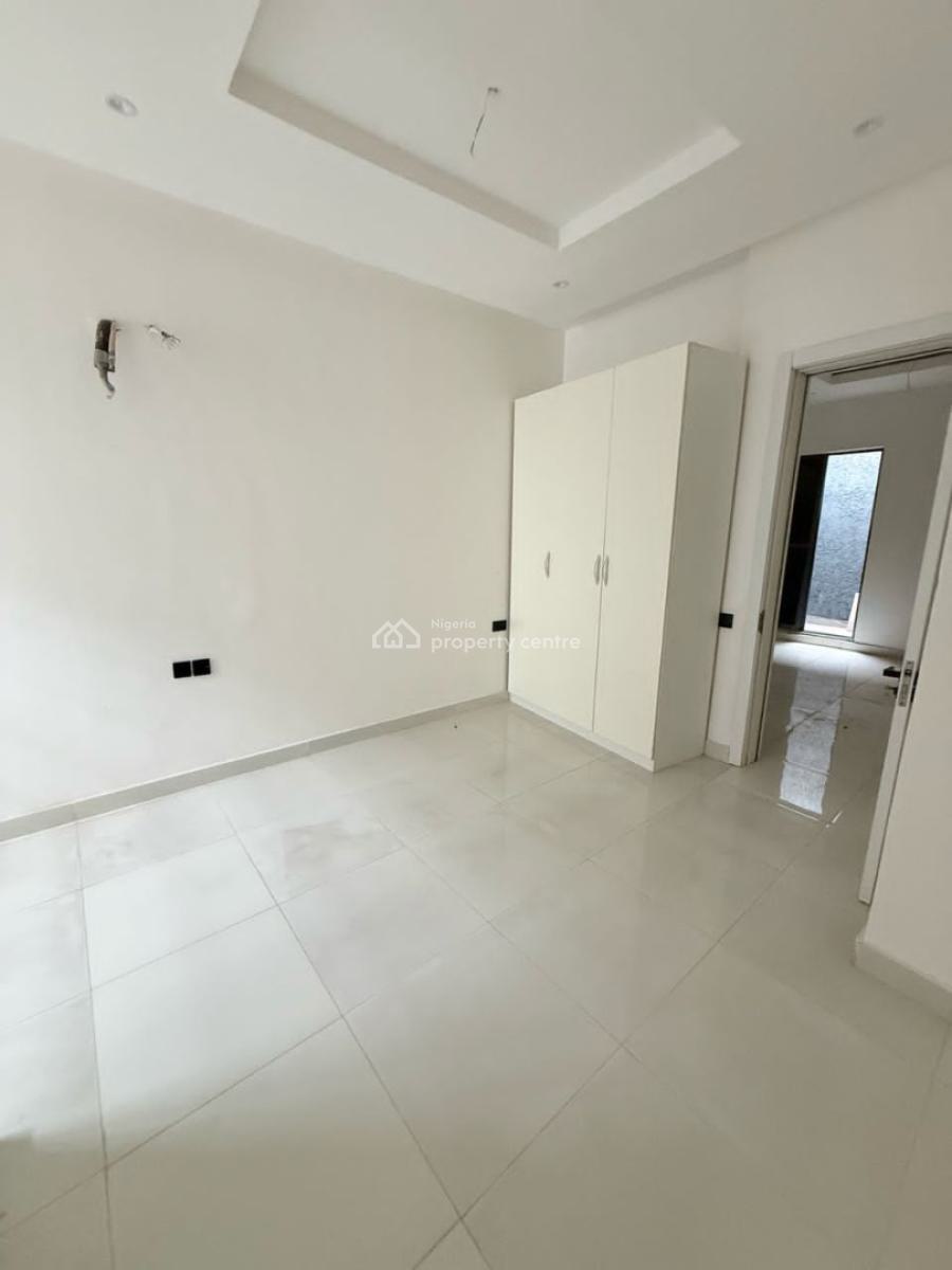 Fully Service 4 Bedrooms Terrace Duplex, Osapa, Lekki, Lagos, Terraced Duplex for Sale
