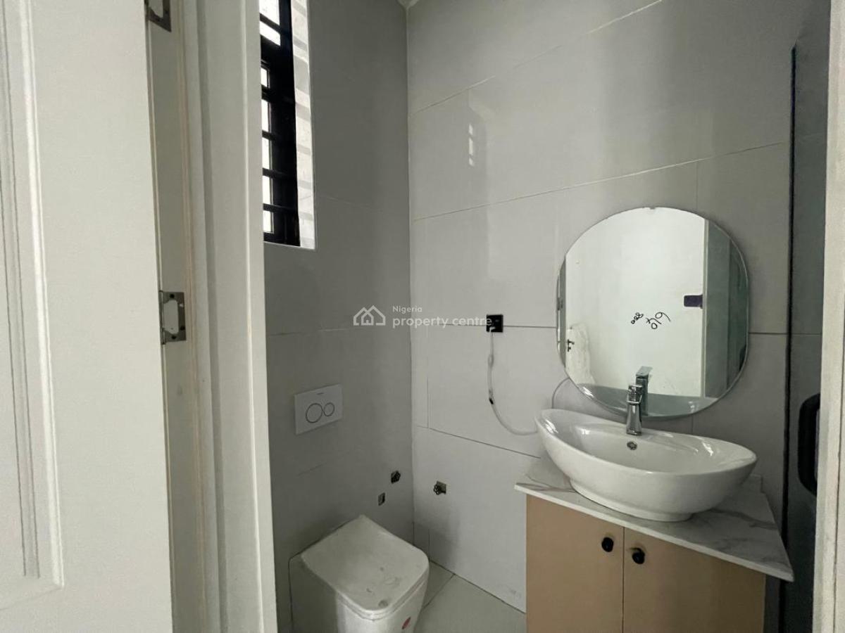 Massive 5-bedroom Terrace, Lekki Phase 1, Lekki, Lagos, Terraced Duplex for Sale