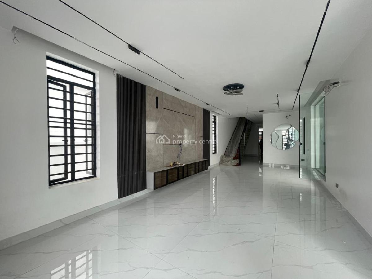 Massive 5-bedroom Terrace, Lekki Phase 1, Lekki, Lagos, Terraced Duplex for Sale