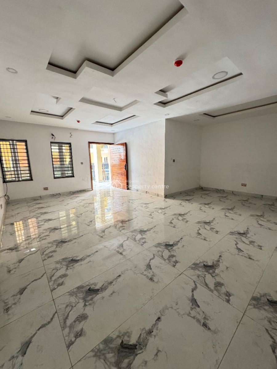 Two (2) Bedroom Apartment, Lekki Phase 1, Lekki, Lagos, Flat / Apartment for Rent