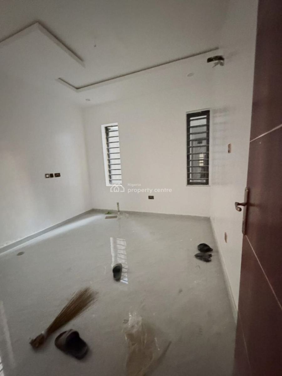 Executive Standard 2 Bedroom Flat Apartment, Surulere, Lagos, Flat / Apartment for Sale