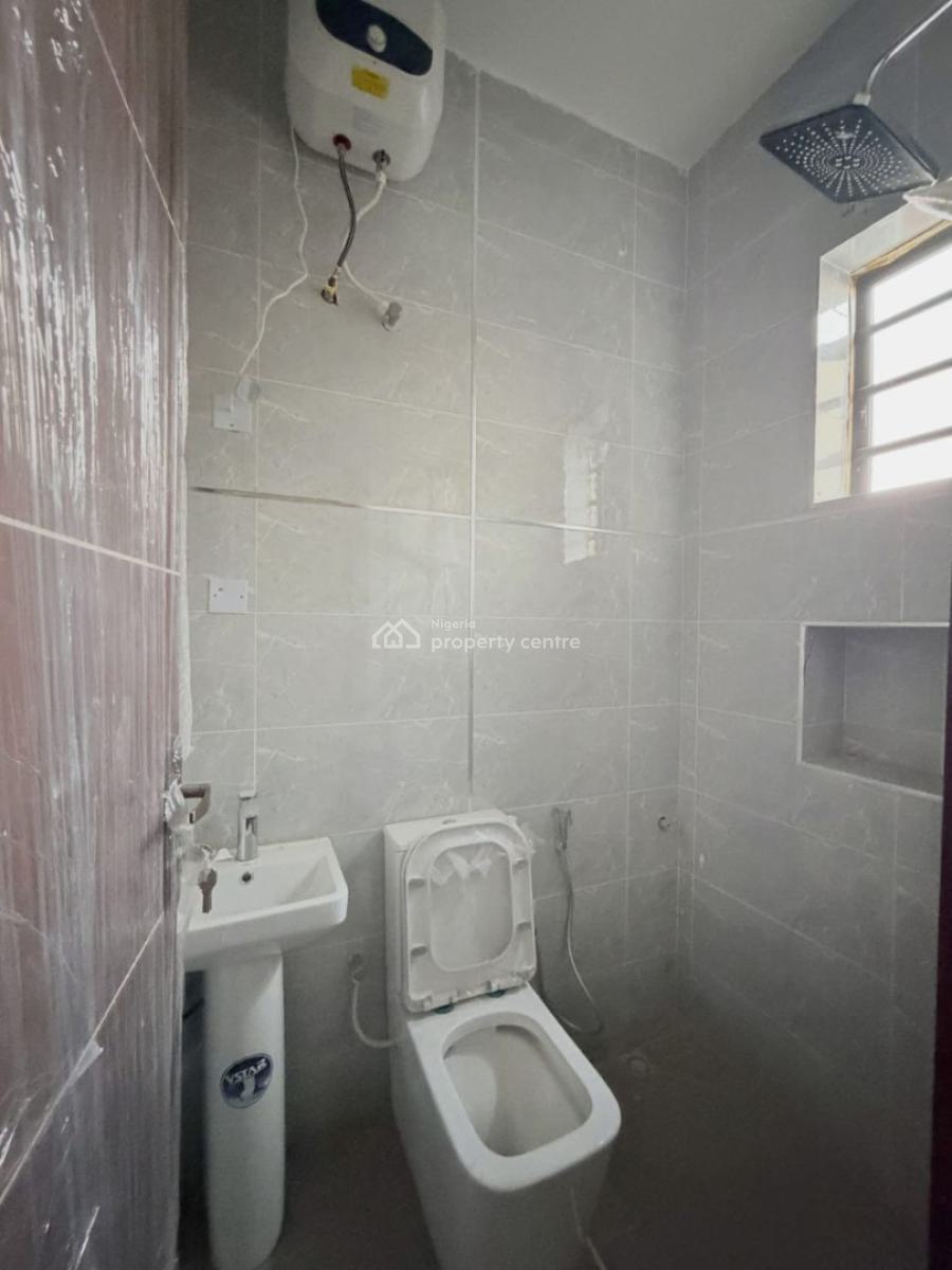 Executive Standard 2 Bedroom Flat Apartment, Surulere, Lagos, Flat / Apartment for Sale