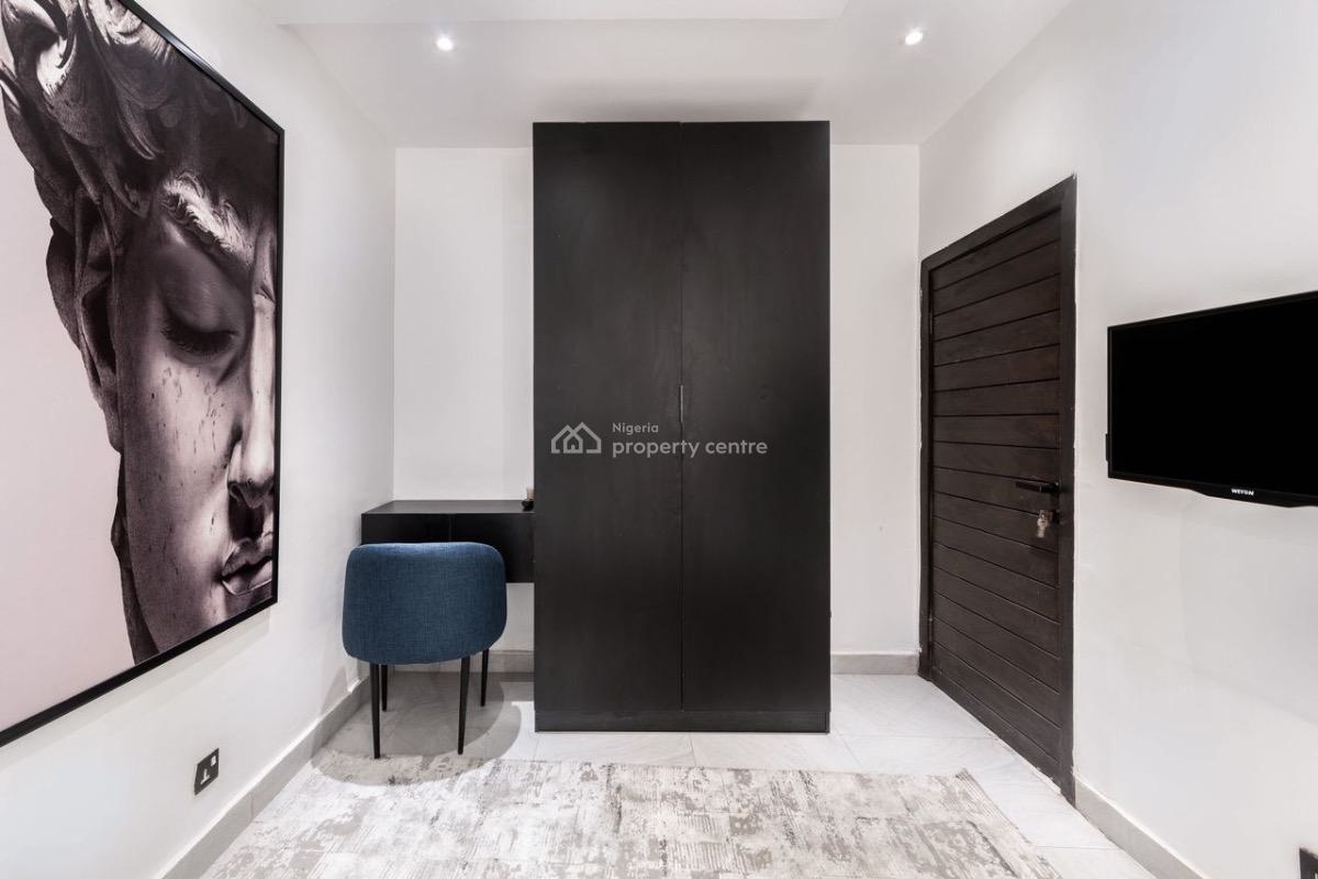 Brand New Smart 2 Bedroom Maisonette Apartment with Ps5, Lekki Phase 1, Lekki, Lagos, Flat / Apartment Short Let