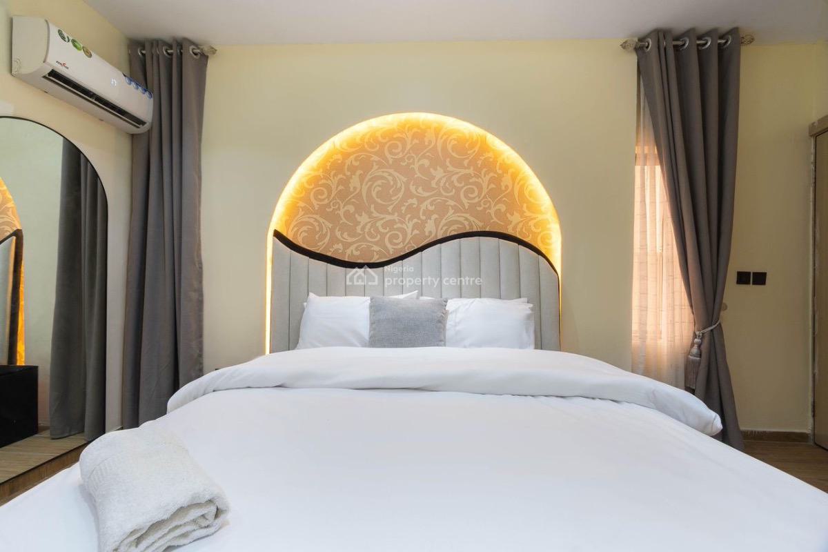 The Shine-a Brand New Luxury 3 Bedroom Apartment with Swimming Pool,ps5, Lekki Phase 1, Lekki, Lagos, Flat / Apartment Short Let