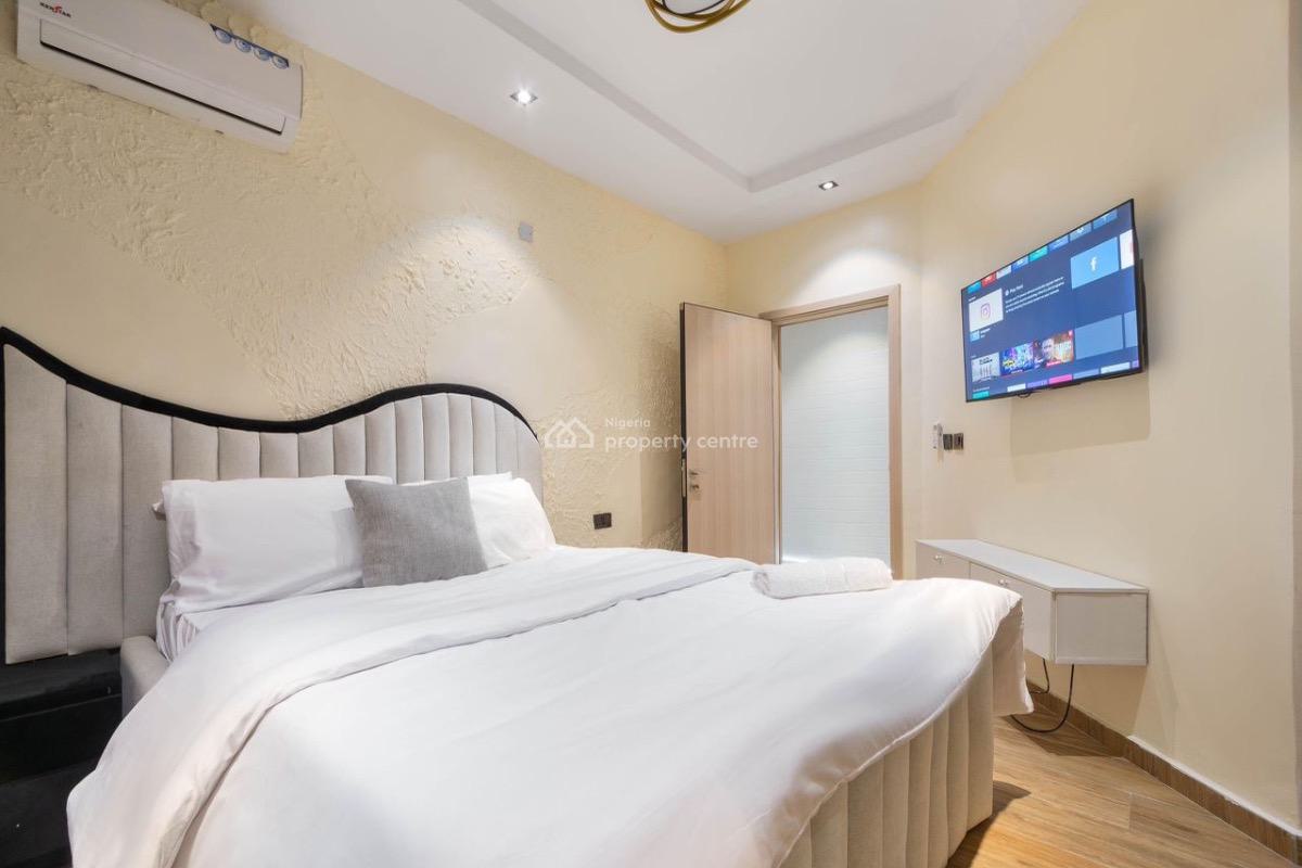 The Shine-a Brand New Luxury 3 Bedroom Apartment with Swimming Pool,ps5, Lekki Phase 1, Lekki, Lagos, Flat / Apartment Short Let