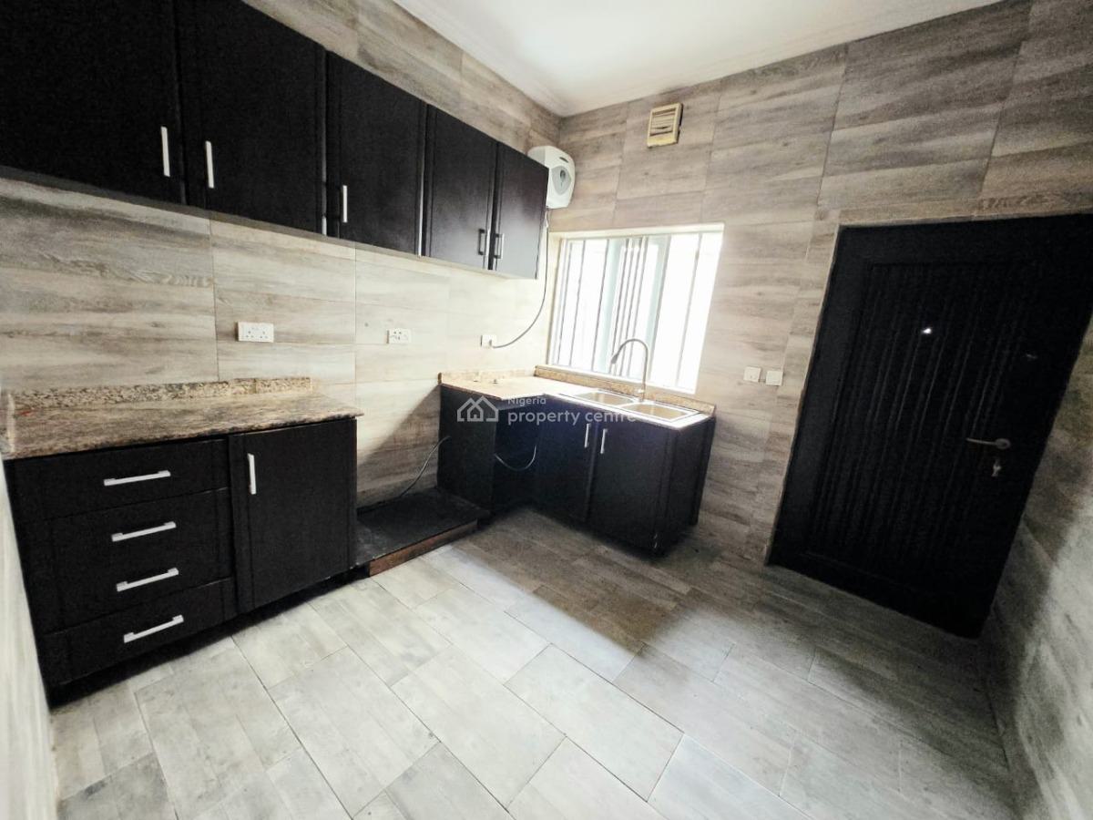 Spacious 3-bedroom Terrace Duplex, Lekki Phase 1, Lekki, Lagos, Terraced Duplex for Rent