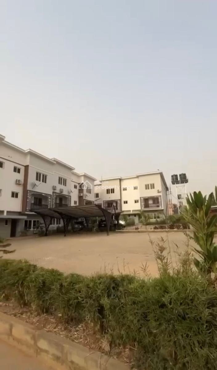 Luxury Spacious 4 Bedroom En-suite +bq+ Tarred Road, By American International School, Durumi, Abuja, Terraced Duplex for Sale