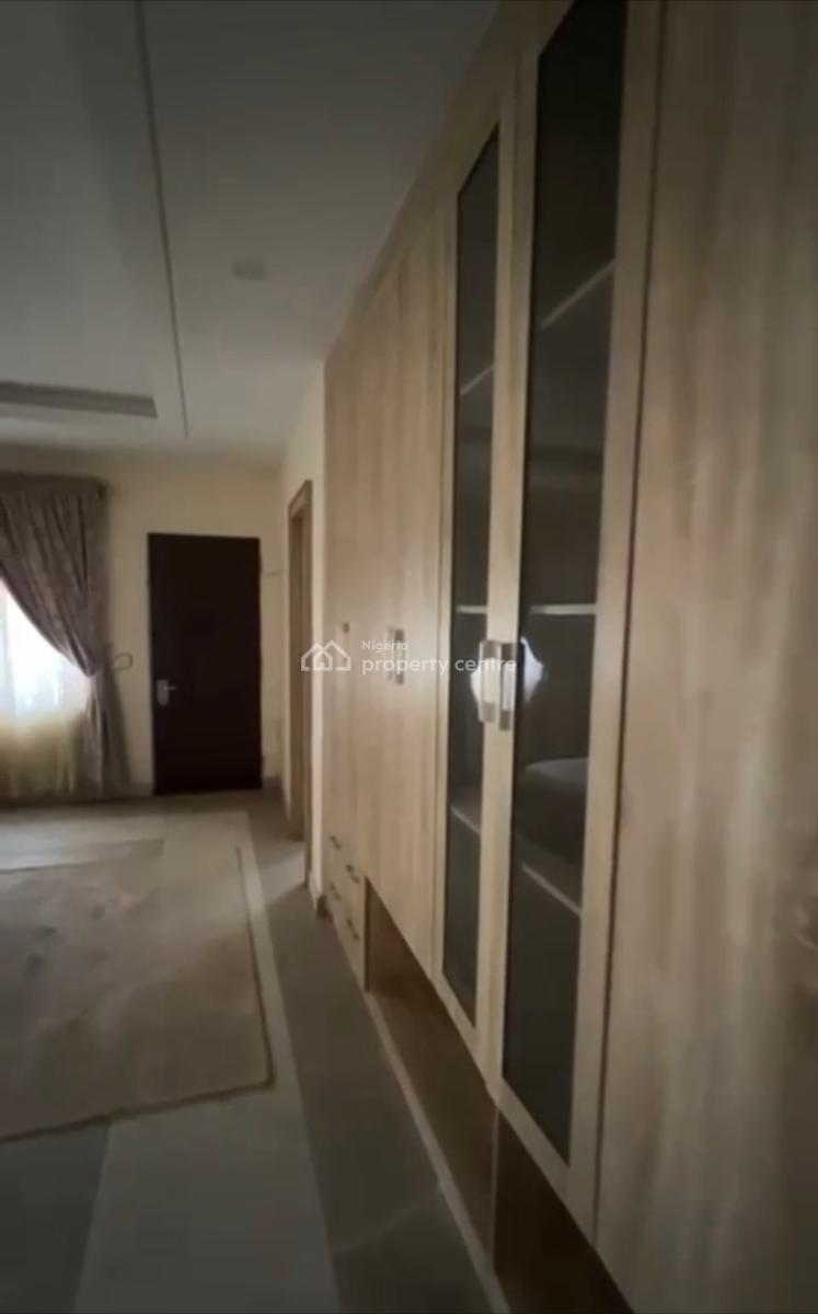 Luxury Spacious 4 Bedroom En-suite +bq+ Tarred Road, By American International School, Durumi, Abuja, Terraced Duplex for Sale