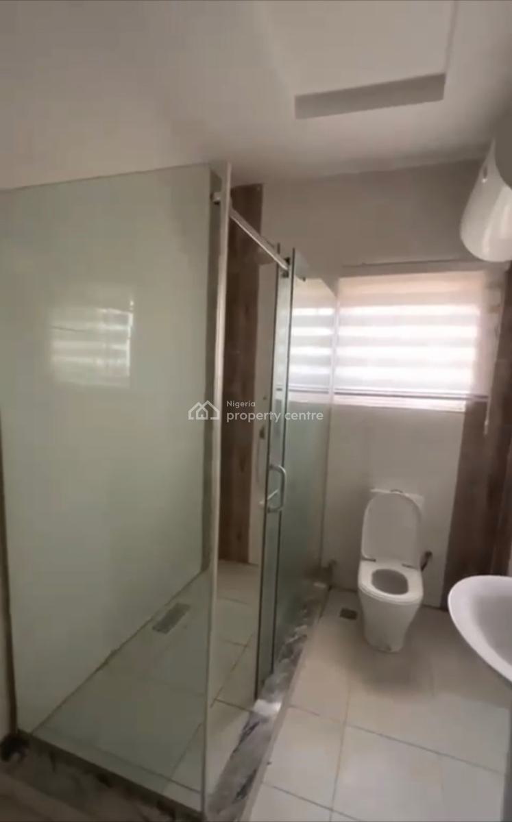 Luxury Spacious 4 Bedroom En-suite +bq+ Tarred Road, By American International School, Durumi, Abuja, Terraced Duplex for Sale