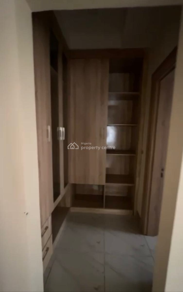 Luxury Spacious 4 Bedroom En-suite +bq+ Tarred Road, By American International School, Durumi, Abuja, Terraced Duplex for Sale