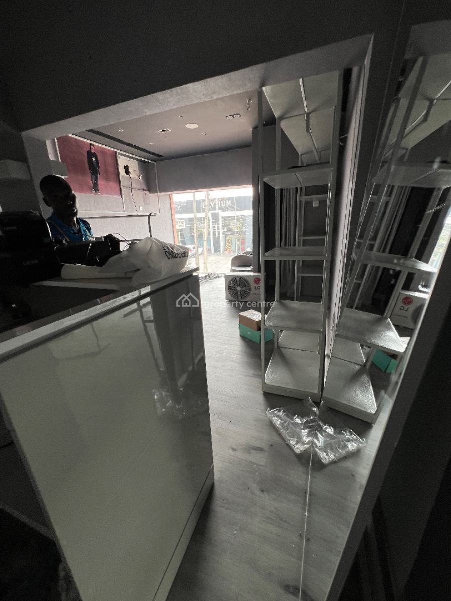 Shop Space Upstairs Facing Road, Off Admiralty Way Lekki Phase 1, Lekki, Lagos, Shop for Rent