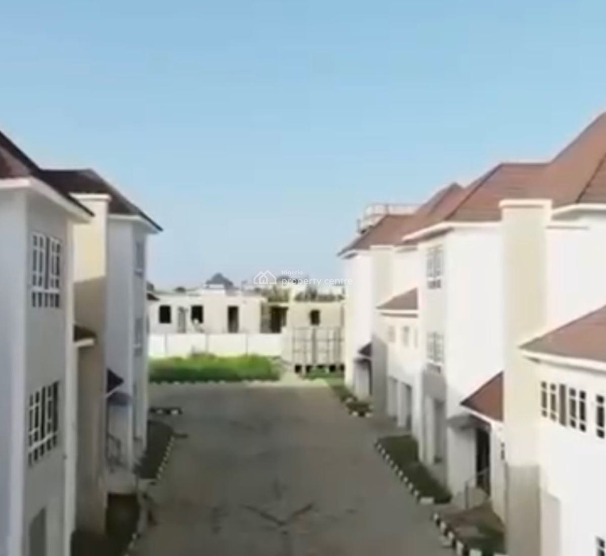 Beautiful Mini Estate, Guzape District, Abuja, Detached Duplex for Sale