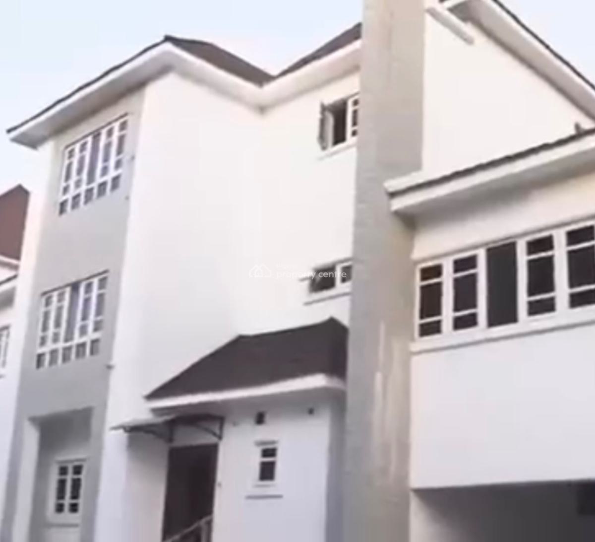 Beautiful Mini Estate, Guzape District, Abuja, Detached Duplex for Sale