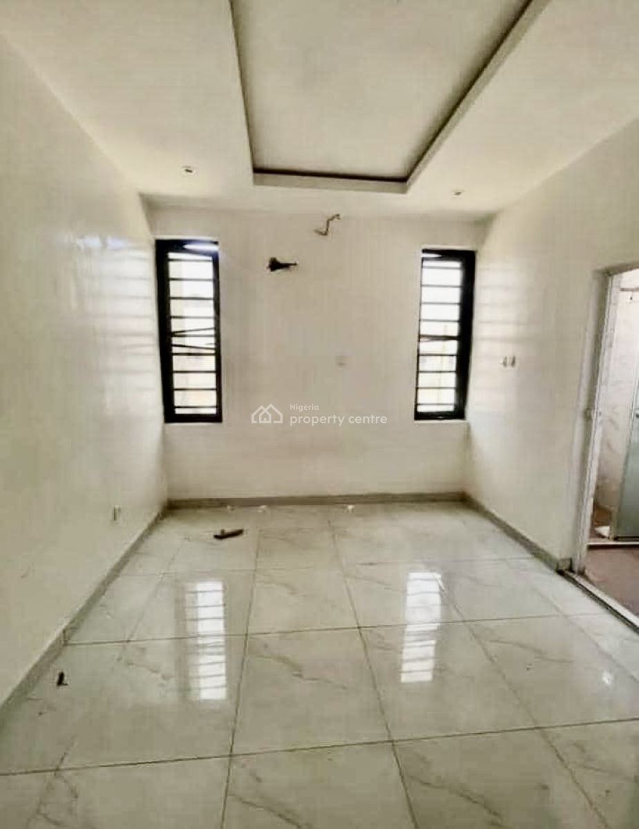 Exclusive in Serene Location, Ologolo, Lekki, Lagos, Flat / Apartment for Rent