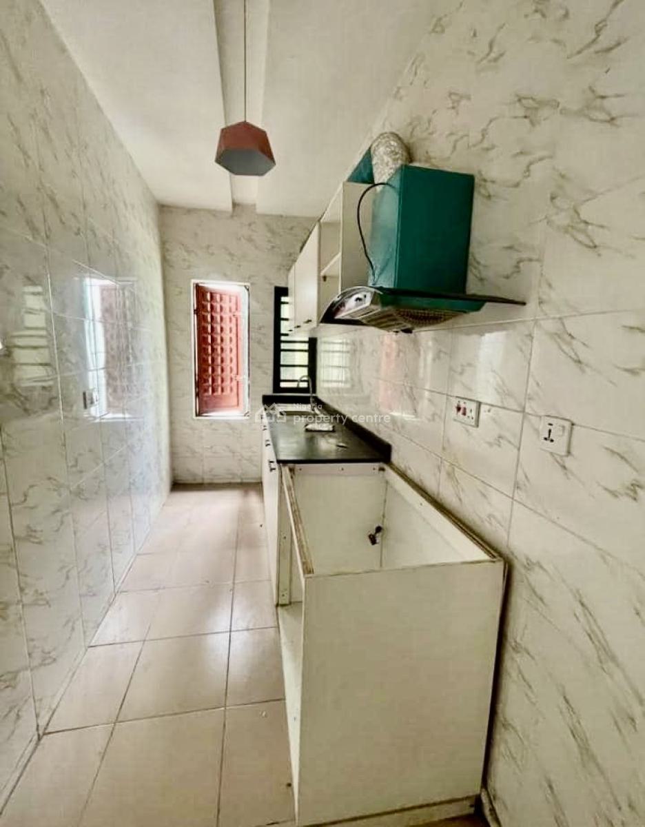 2 Bedroom Apartment, Ologolo, Lekki, Lagos, Flat / Apartment for Rent