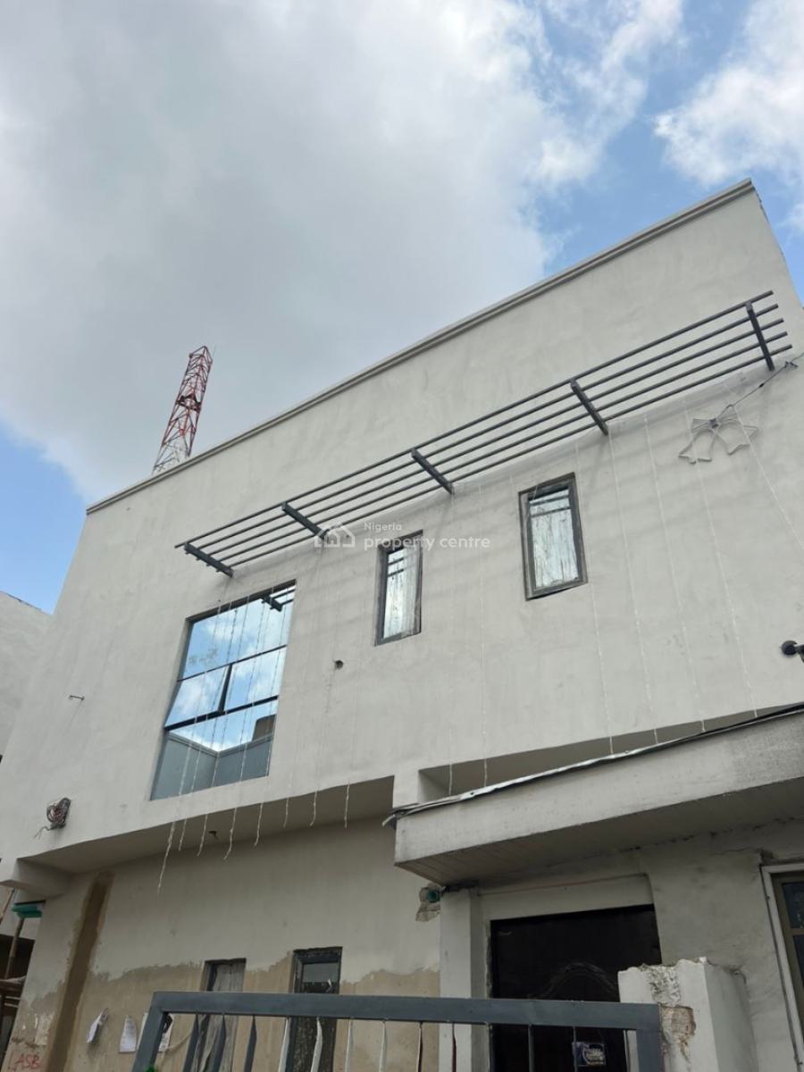 Affordable 2 Bedroom Duplex, Obanikoro, Shomolu, Lagos, Semi-detached Duplex for Sale