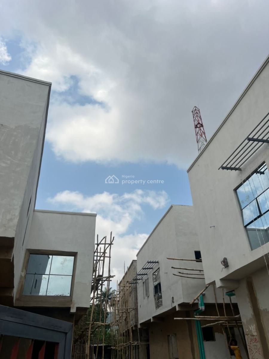Affordable 2 Bedroom Duplex, Obanikoro, Shomolu, Lagos, Semi-detached Duplex for Sale