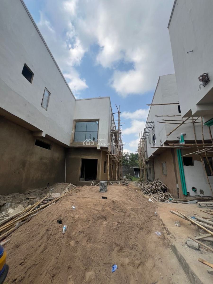 Affordable 2 Bedroom Duplex, Obanikoro, Shomolu, Lagos, Semi-detached Duplex for Sale