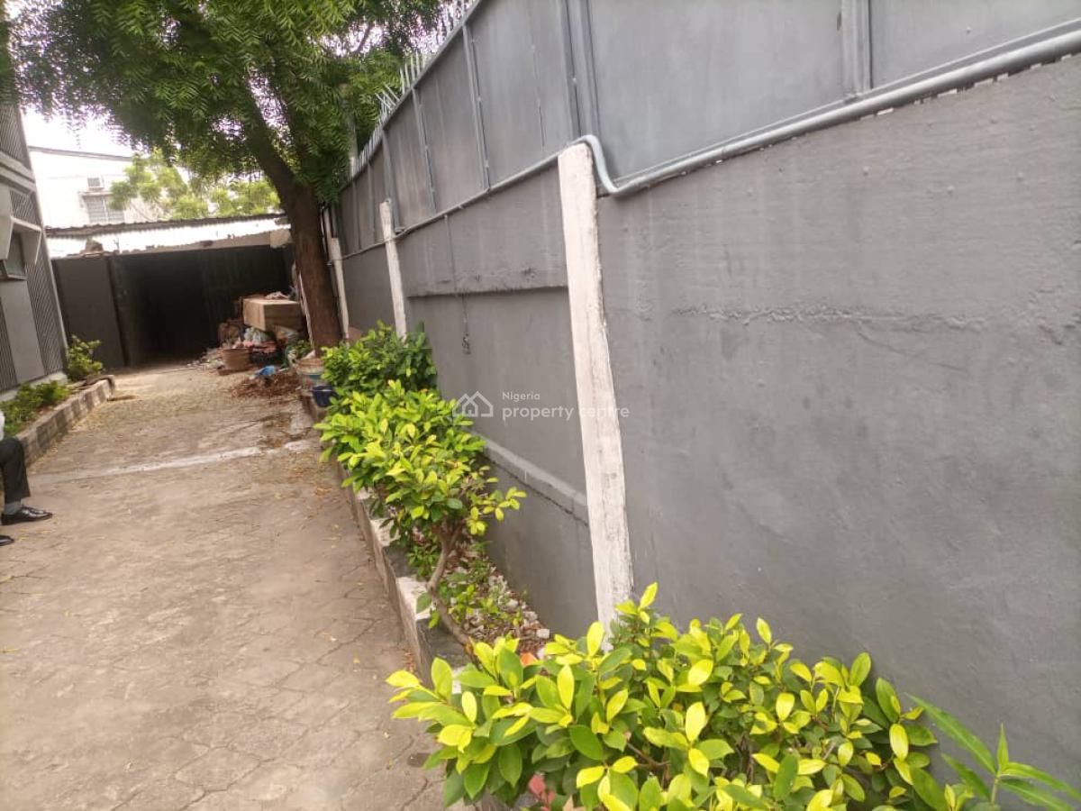 4 Bedroom Semi Detached House with 2 Rooms Bq and Gate, Dolphin Estate, Ikoyi, Lagos, Detached Duplex for Sale