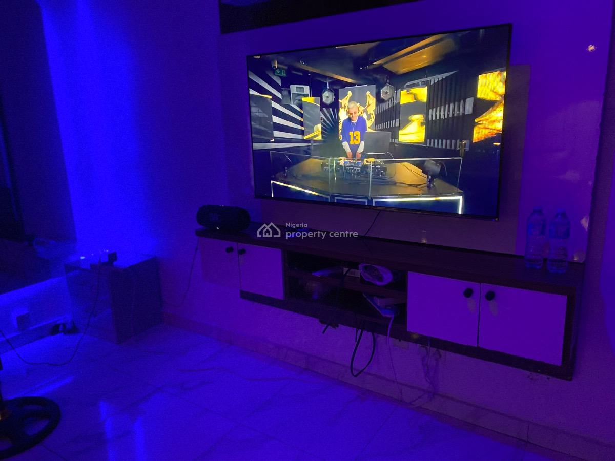 2 Rooms in a Shared Four Bedroom Apartment, Coleman Nwafor Street Orchid (fairview Estate), Lekki, Lagos, Flat / Apartment for Rent