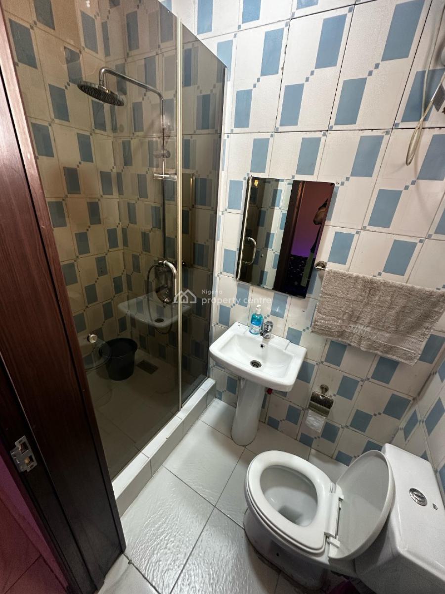2 Rooms in a Shared Four Bedroom Apartment, Coleman Nwafor Street Orchid (fairview Estate), Lekki, Lagos, Flat / Apartment for Rent