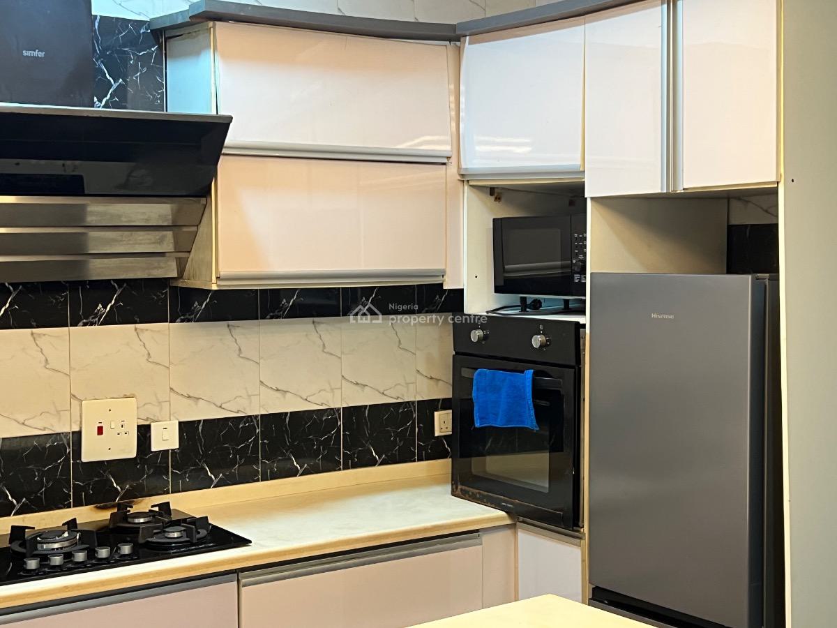 2 Rooms in a Shared Four Bedroom Apartment, Coleman Nwafor Street Orchid (fairview Estate), Lekki, Lagos, Flat / Apartment for Rent