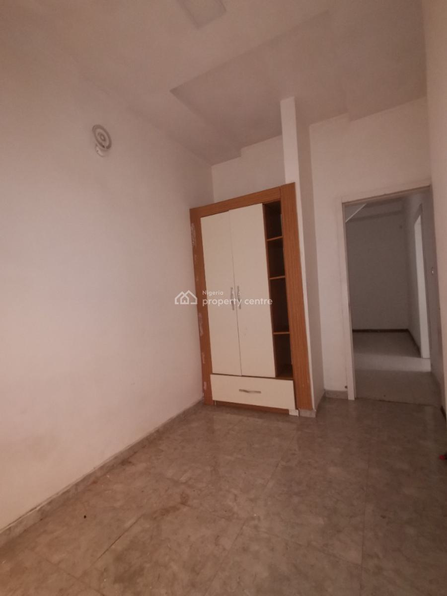 Portable Room Downstairs in a Shared Apartment, Osapa London, Lekki, Lagos, Flat / Apartment for Rent