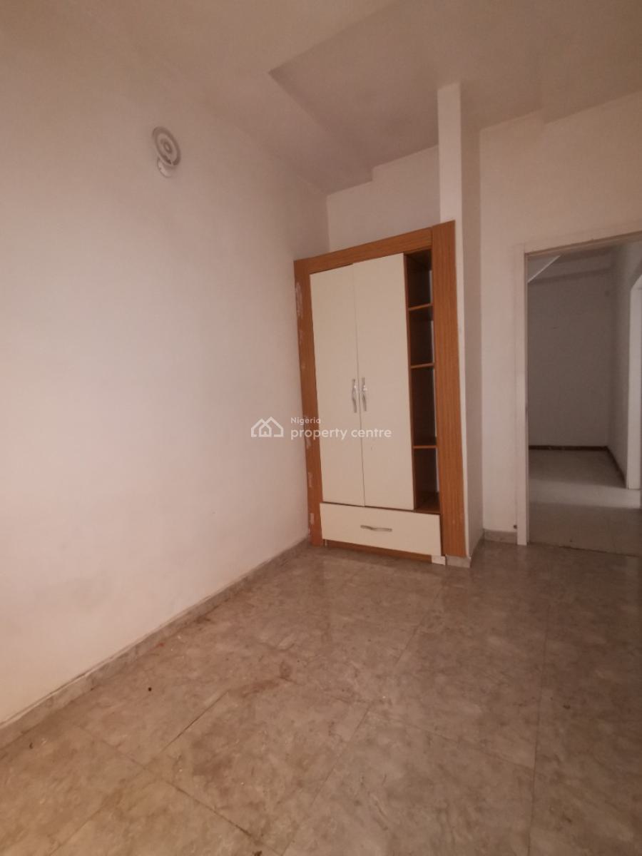 Portable Room Downstairs in a Shared Apartment, Osapa London, Lekki, Lagos, Flat / Apartment for Rent