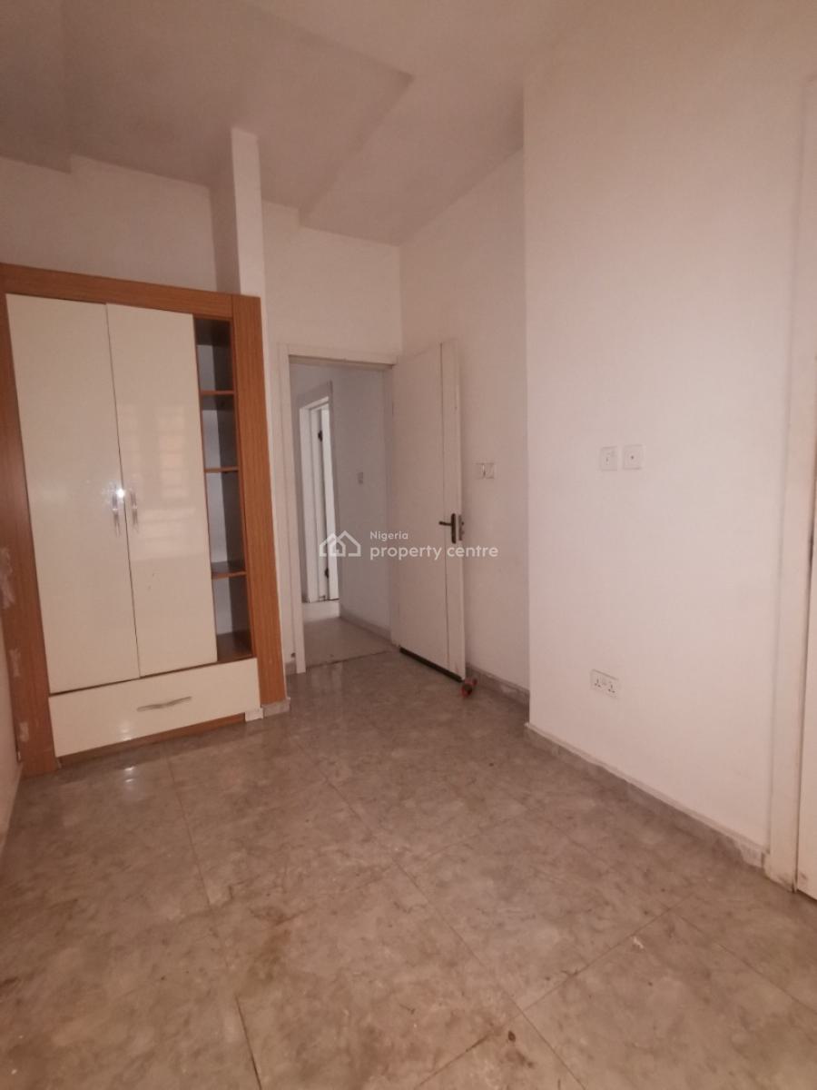 Portable Room Downstairs in a Shared Apartment, Osapa London, Lekki, Lagos, Flat / Apartment for Rent