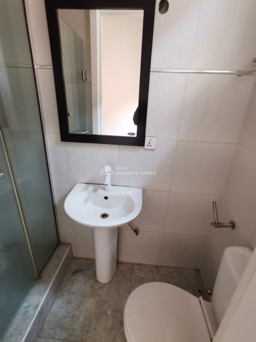 Spacious Room Upstairs in a Shared Apartment, Osapa, Lekki, Lagos, Flat / Apartment for Rent