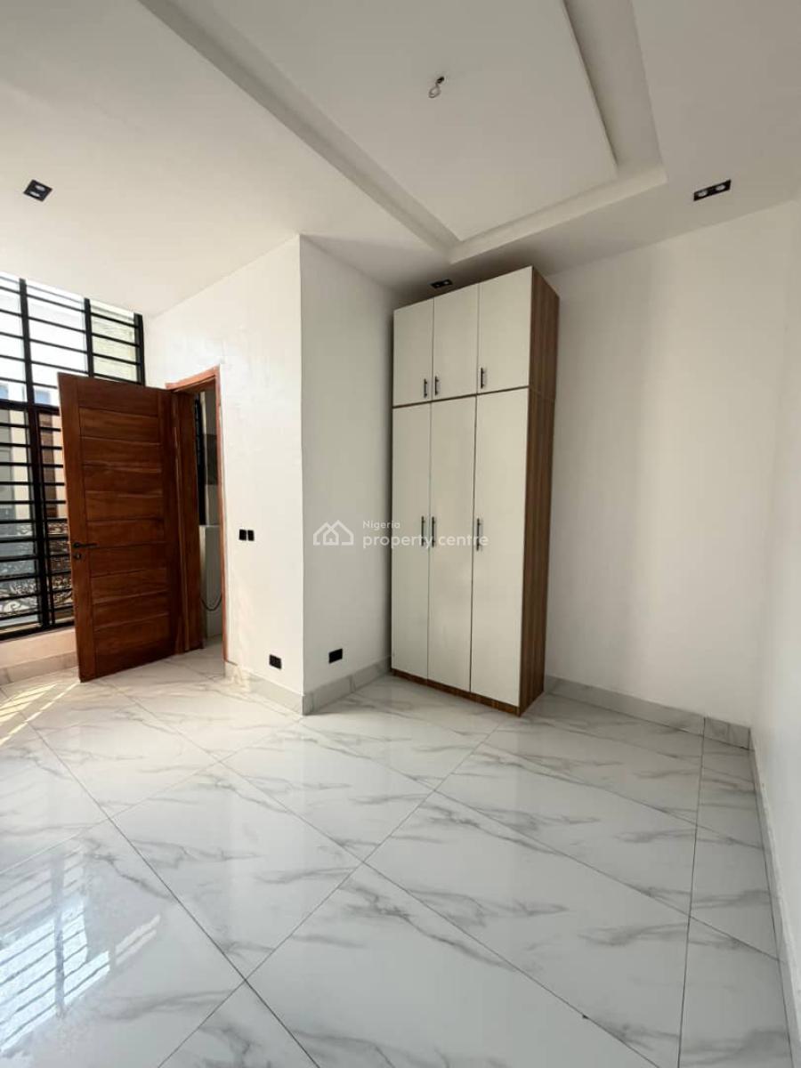 Luxury in The Sky a Well Structured Serviced Apartment, Chevron, Lekki, Lagos, Flat / Apartment for Sale
