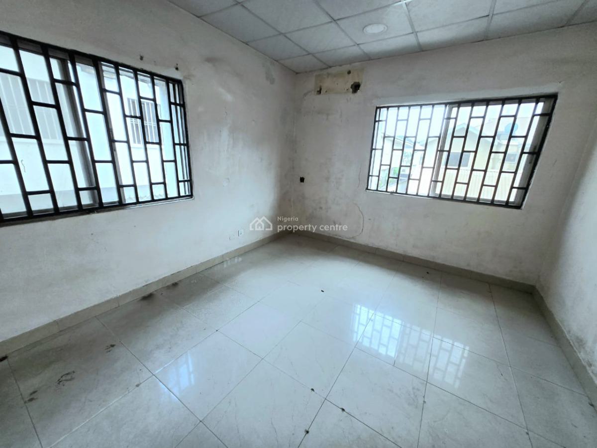 Spacious 4-bedroom Semi-detached House for Commercial Use, Lekki Phase 1, Lekki, Lagos, Office Space for Rent