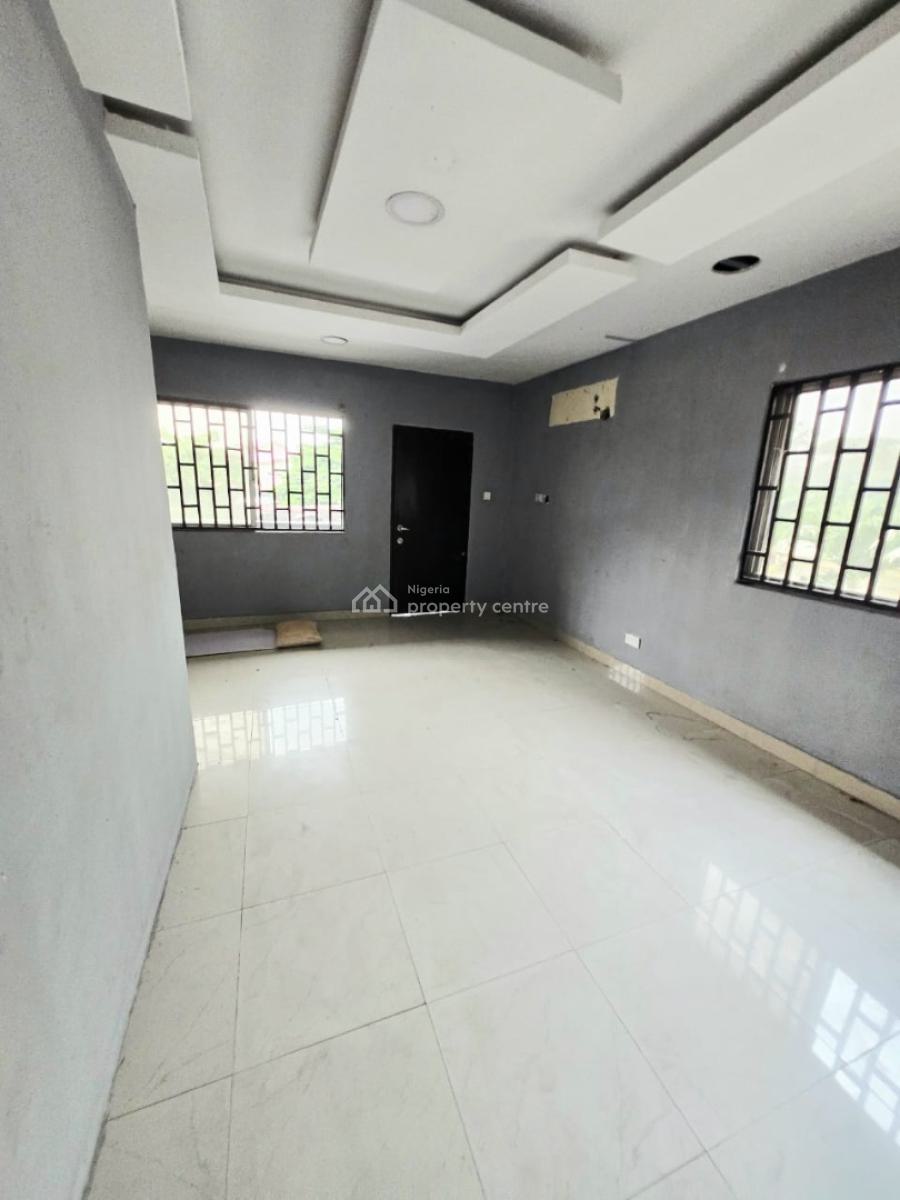 Spacious 4-bedroom Semi-detached House for Commercial Use, Lekki Phase 1, Lekki, Lagos, Office Space for Rent
