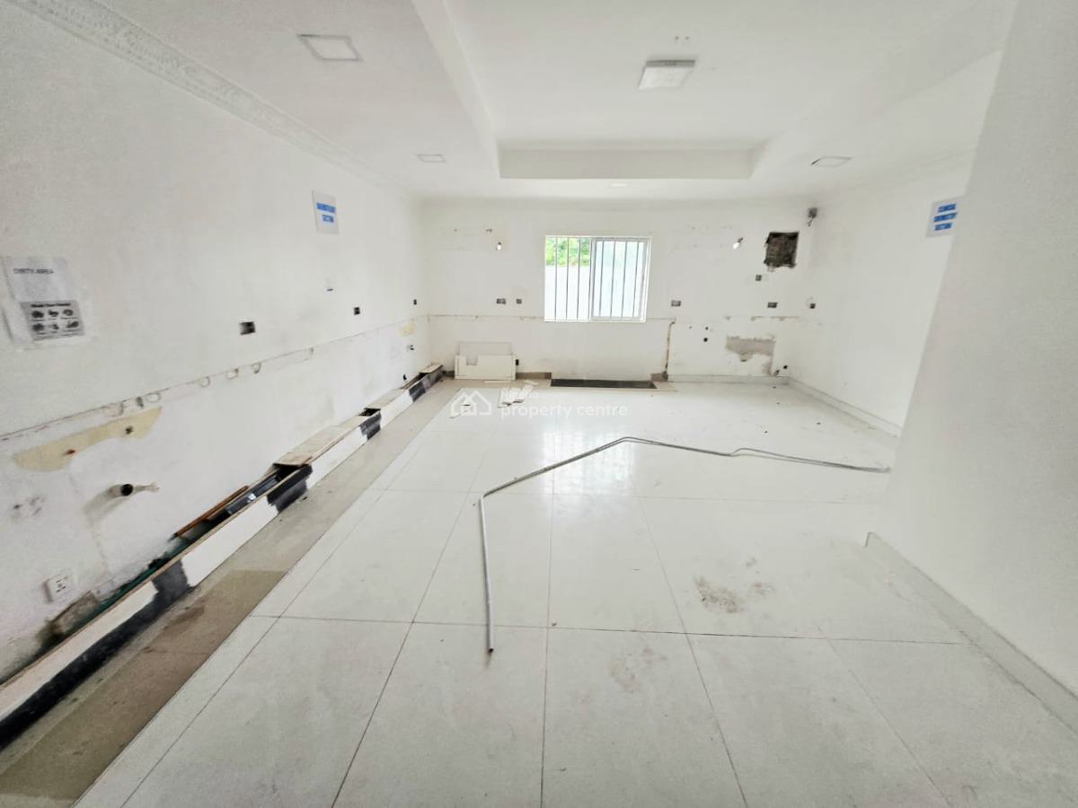 Spacious 4-bedroom Semi-detached House for Commercial Use, Lekki Phase 1, Lekki, Lagos, Office Space for Rent