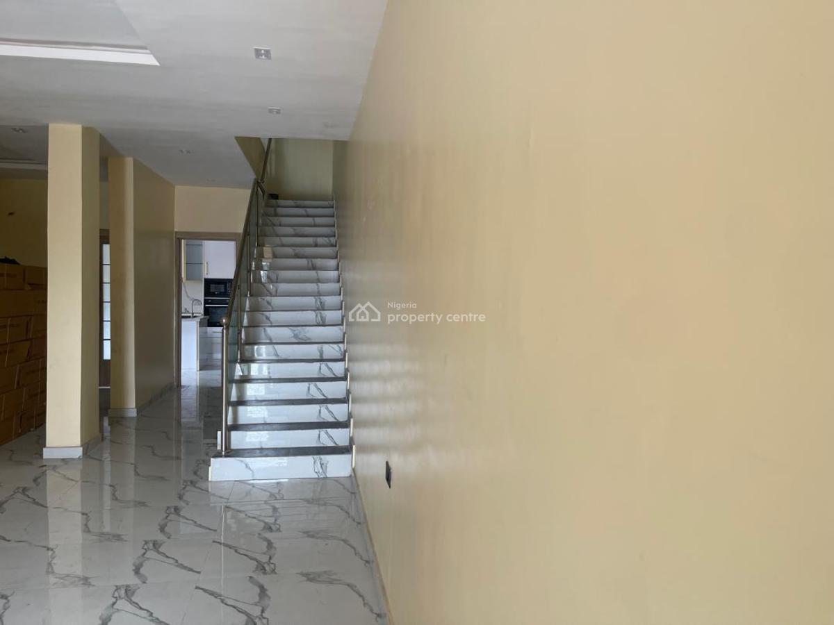 Luxury 5-bedroom Semi-detached with Bq., Lekki Phase 1, Lekki, Lagos, Semi-detached Duplex for Sale