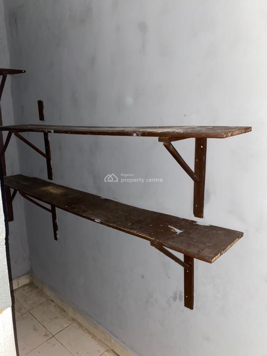 Nice and Spacious 3 Bedroom Apartment All Rooms En-suite, Omole Extension, Omole Phase 2, Ikeja, Lagos, Flat / Apartment for Rent