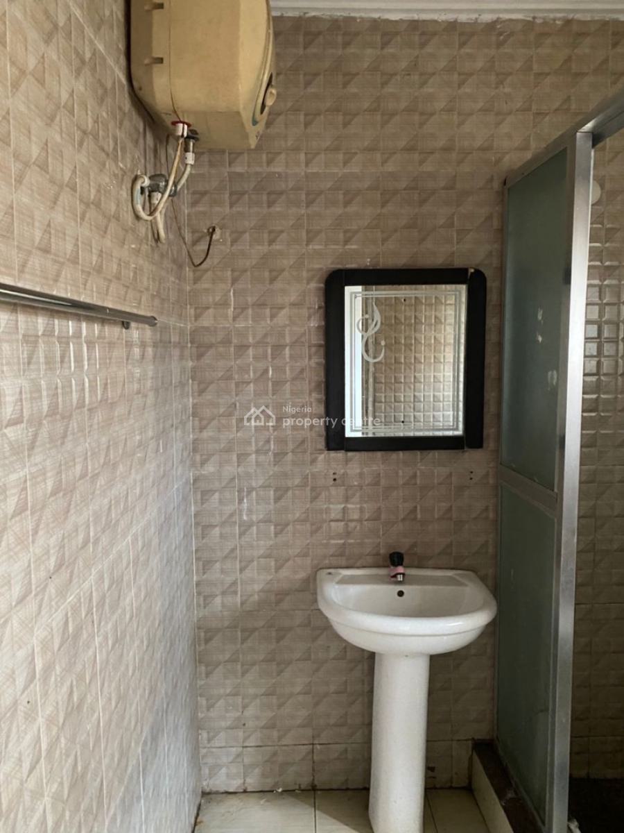 Nice and Spacious 3 Bedroom Apartment All Rooms En-suite, Omole Extension, Omole Phase 2, Ikeja, Lagos, Flat / Apartment for Rent