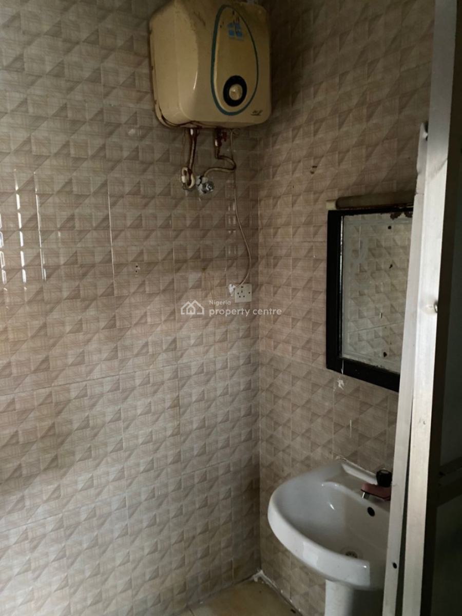 Nice and Spacious 3 Bedroom Apartment All Rooms En-suite, Omole Extension, Omole Phase 2, Ikeja, Lagos, Flat / Apartment for Rent