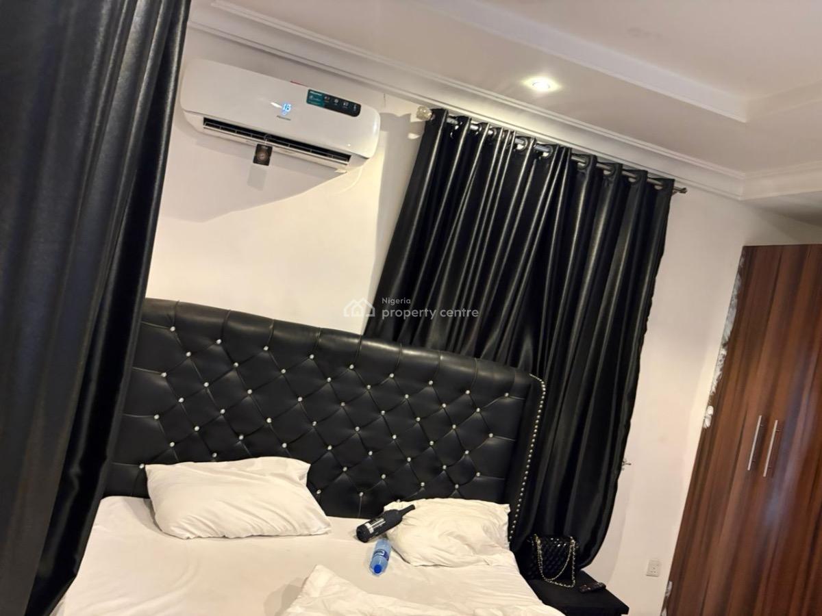 Partially Furnished Two Bedrooms Flat, Grace Court, Katampe (main), Katampe, Abuja, Flat / Apartment for Rent