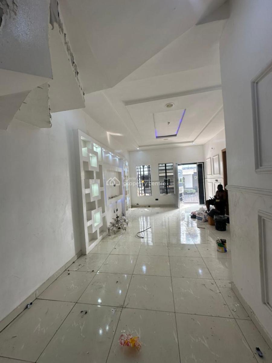 Well Maintained 4 Bedroom Semi Detached Duplex, Lekki, Lagos, Semi-detached Duplex for Rent