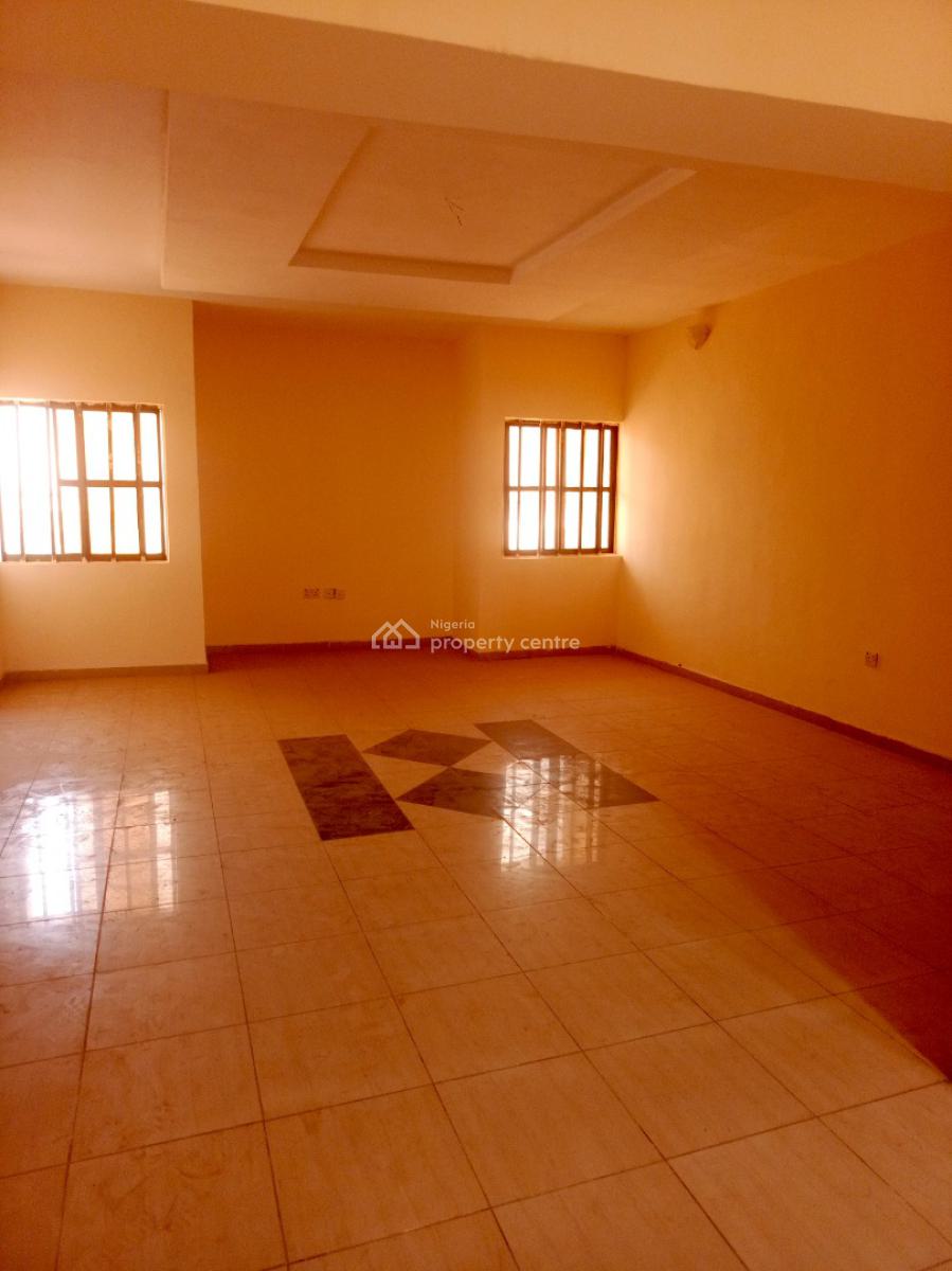 Newly Renovated 3 Bedroom Block of Flat with Bq, Aso Radio Katampe, Katampe, Abuja, Flat / Apartment for Rent