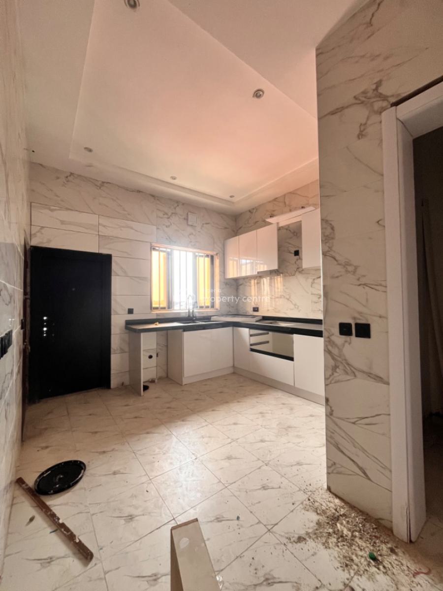 3 Bedroom Apartment with Pool, Elevator and Gym Available, Lekki Phase 1, Lekki, Lagos, Flat / Apartment for Rent