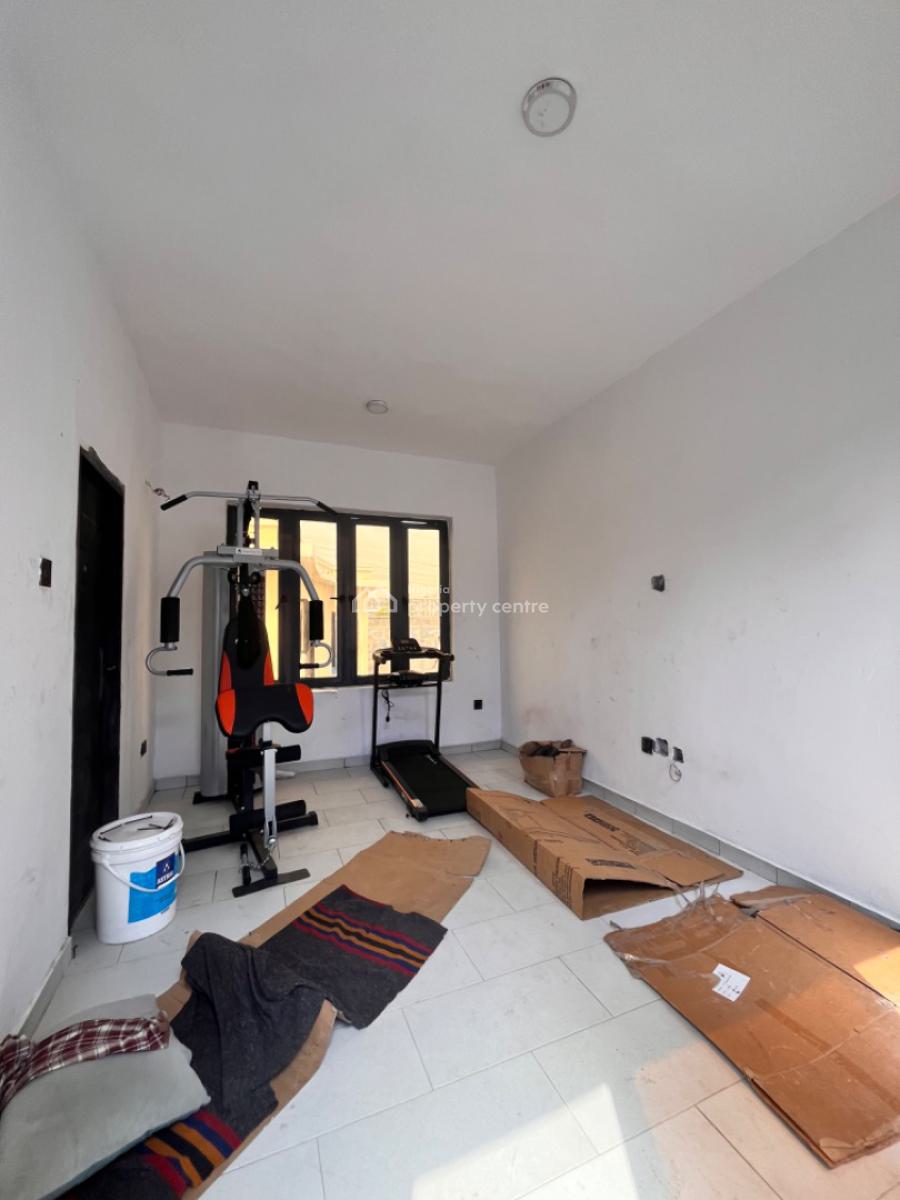 3 Bedroom Apartment with Pool, Elevator and Gym Available, Lekki Phase 1, Lekki, Lagos, Flat / Apartment for Rent