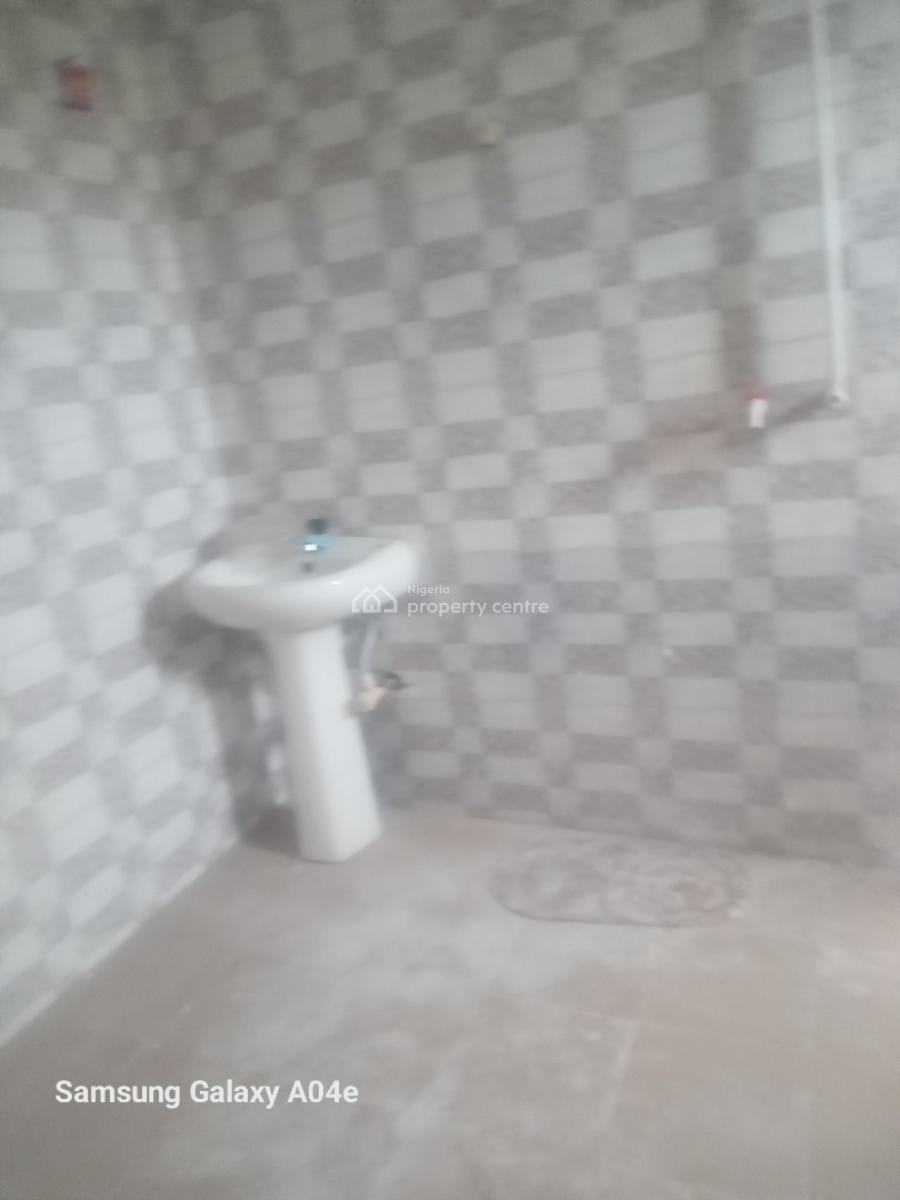 Spacious Fine 2 Bedroom Flat Upstairs, Unity Estate, Badore, Ajah, Lagos, Flat / Apartment for Rent