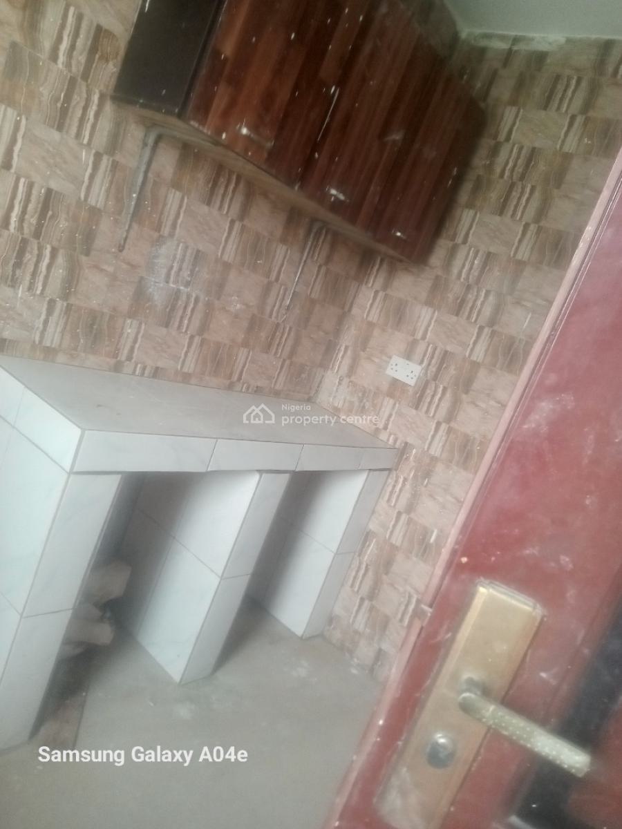 Spacious Fine 2 Bedroom Flat Upstairs, Unity Estate, Badore, Ajah, Lagos, Flat / Apartment for Rent