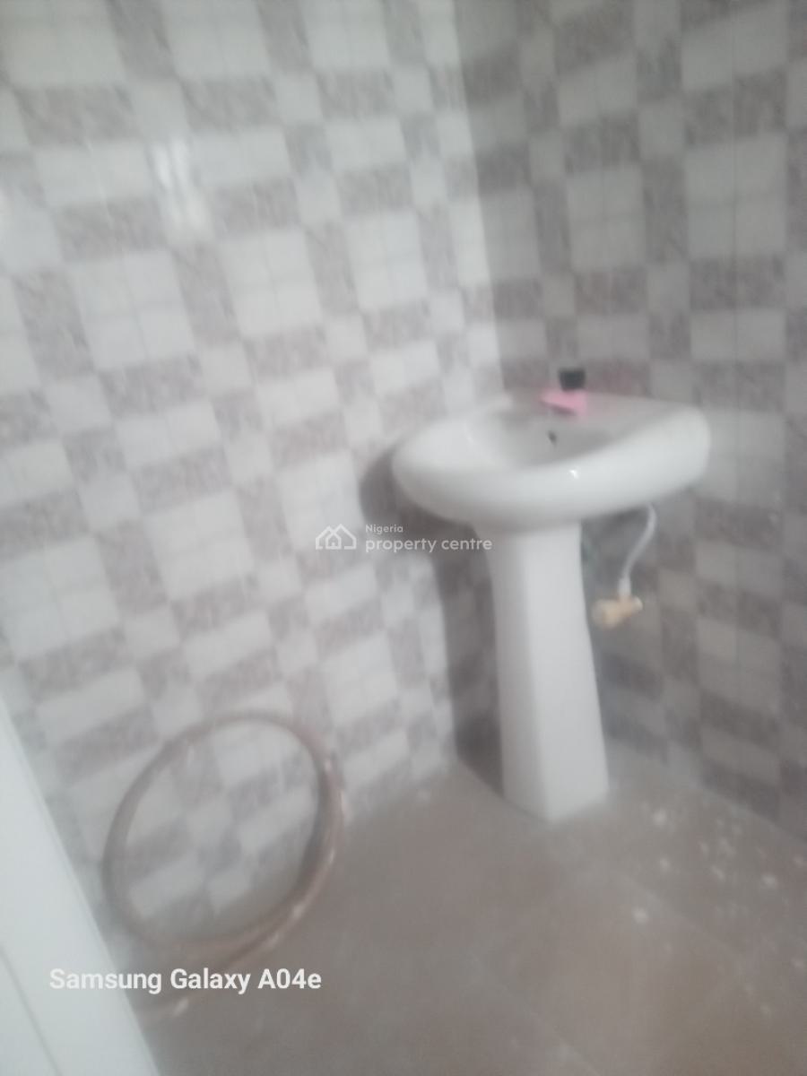 Spacious Fine 2 Bedroom Flat Upstairs, Unity Estate, Badore, Ajah, Lagos, Flat / Apartment for Rent