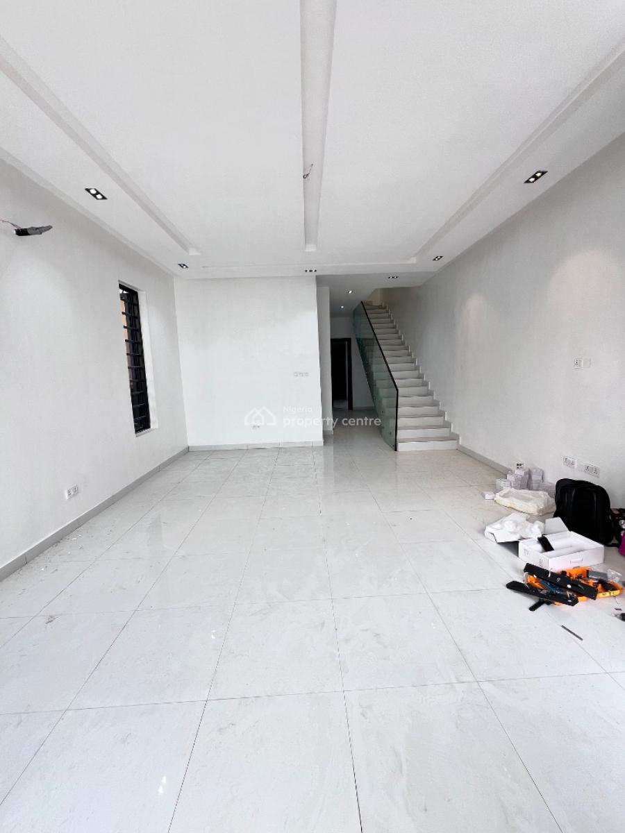 4 Bedroom Semi Detached with Bq, Ikota, Lekki, Lagos, Semi-detached Duplex for Sale